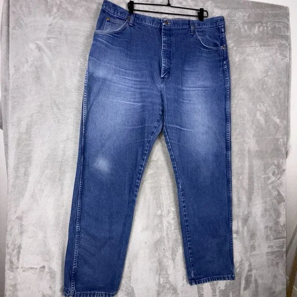 Vintage Wrangler Jeans Mens 40x32 Blue Denim 31MWZPW Relaxed Cowboy Cut Made USA - Picture 2 of 13